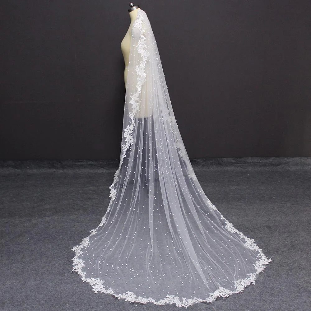 High Quality Pearls Wedding Veil with Lace Appliques Edge  