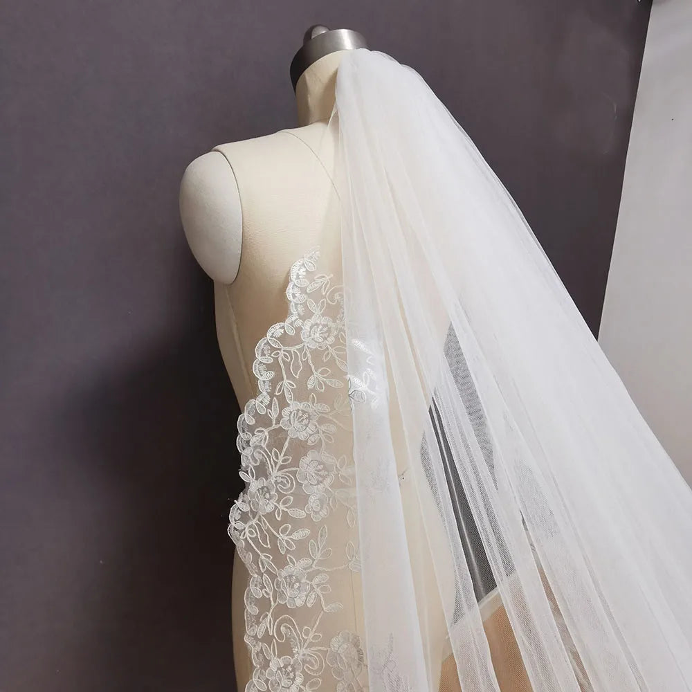 One Layer 3.5 Meters Long Lace Bridal Veil with Comb  